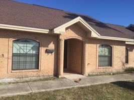 featured image of 2000 Circle Dr #3