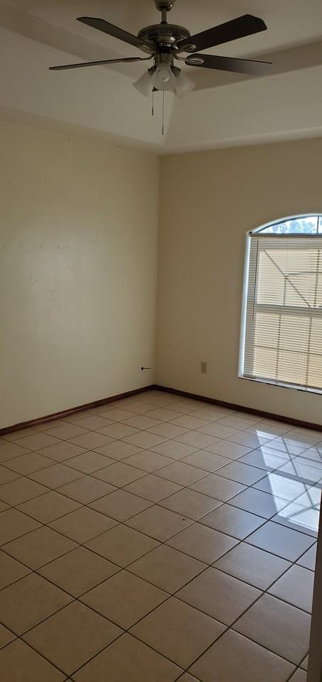 2000 Circle Dr #3 - Photo 6 of 6