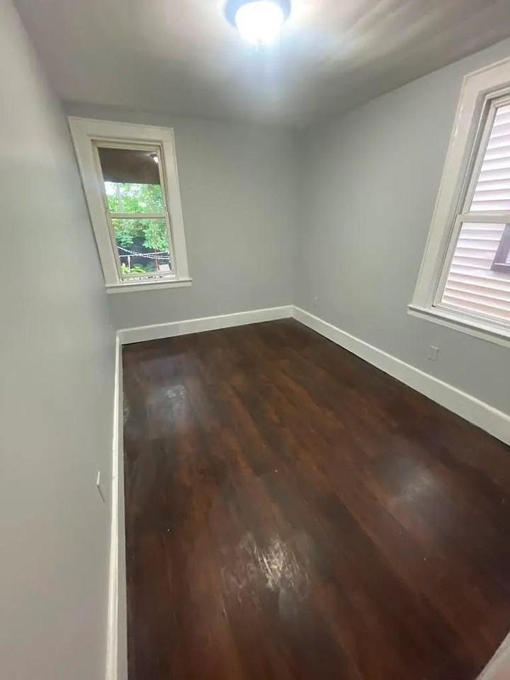 380 Sanford Ave #1 - Photo 4 of 7