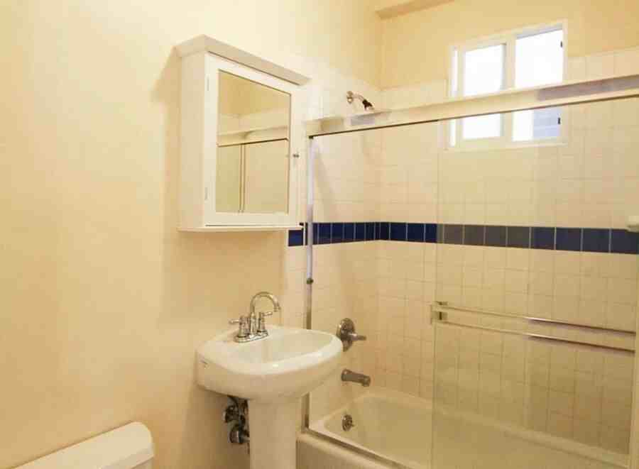 625 Leavenworth Street - Photo 6 of 11