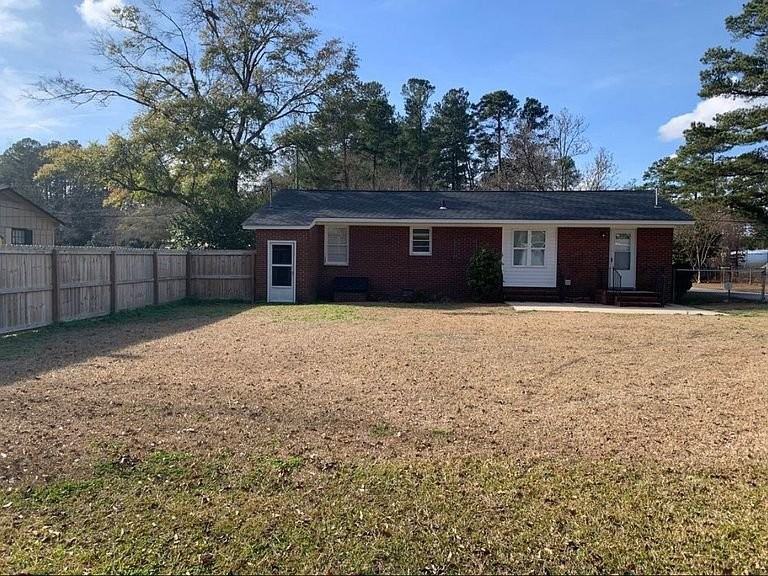 1205 Bostian Dr - Photo 2 of 15