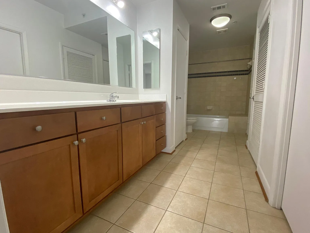 400 Massachusetts Avenue Northwest - Photo 3 of 5