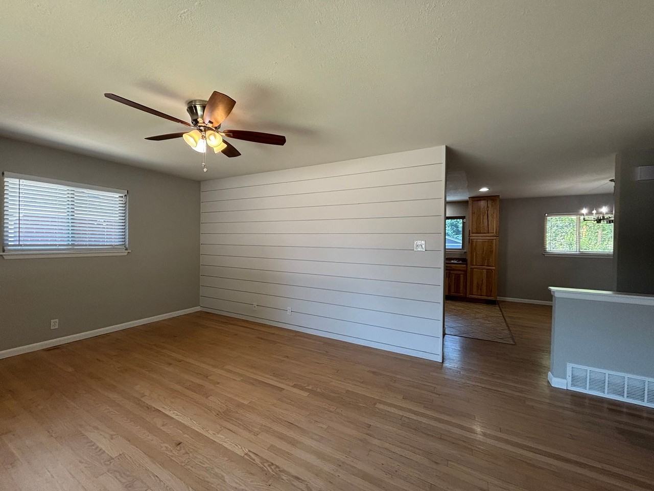 2255 S Clermont St - Photo 5 of 26