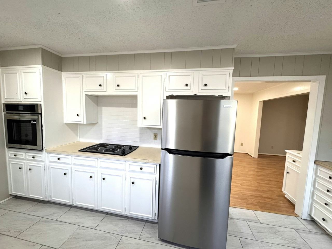 6401 Landmark Drive - Photo 5 of 16