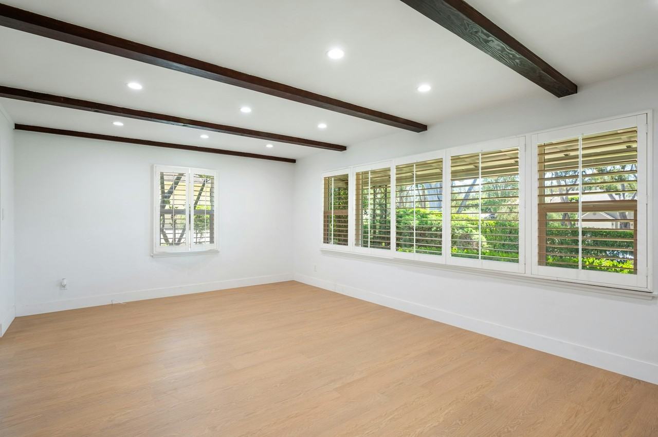 3409 Palos Verdes Drive North - Photo 3 of 49