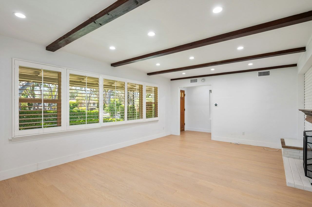 3409 Palos Verdes Drive North - Photo 5 of 49