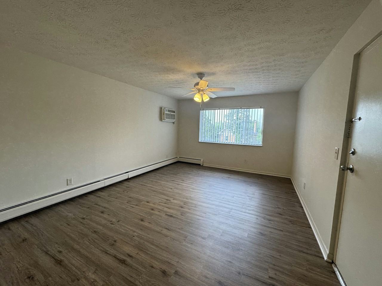 4438 Hamilton Avenue, Unit 5 - Photo 2 of 9