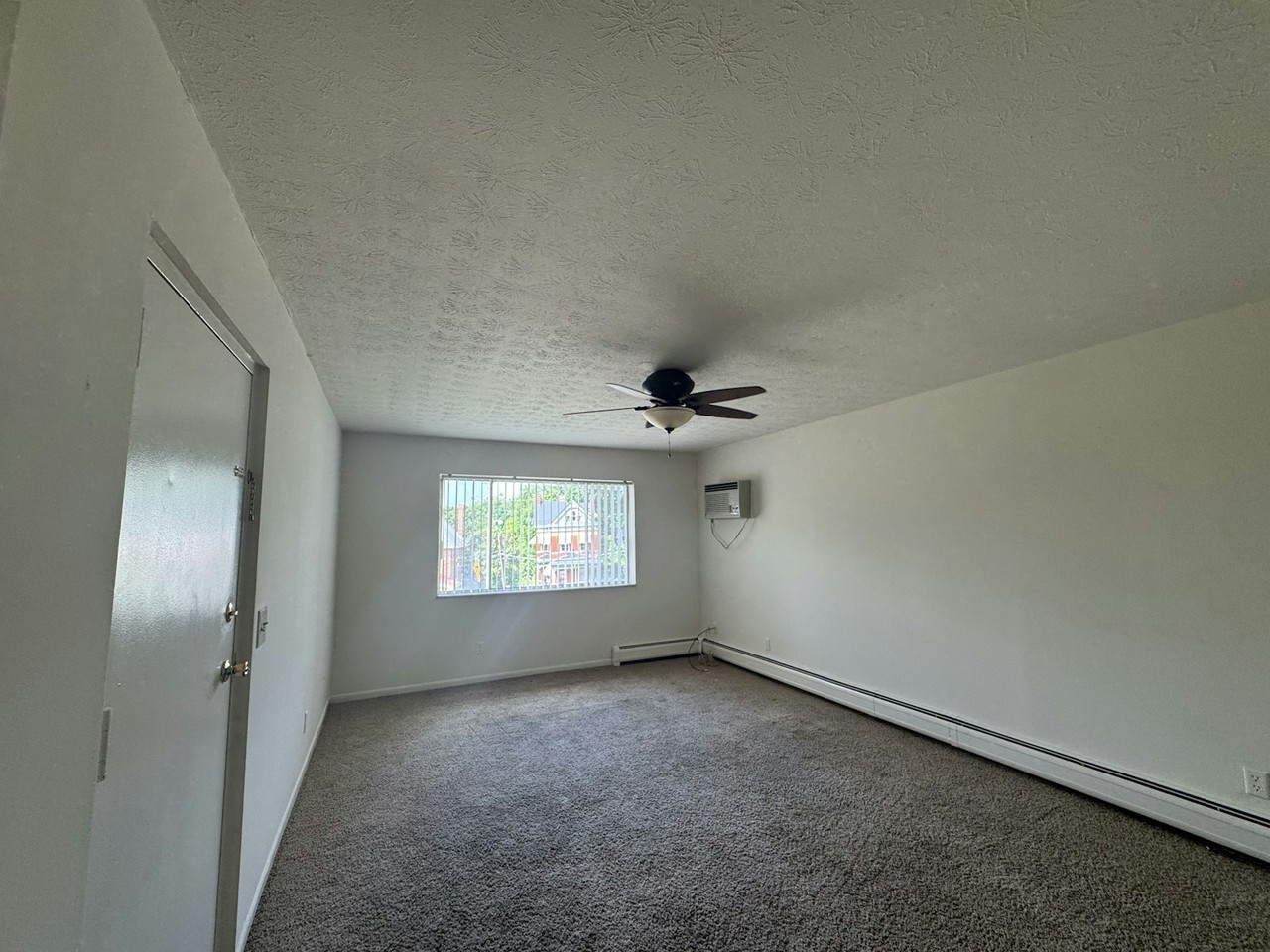 4438 Hamilton Avenue, Unit 4 - Photo 2 of 8
