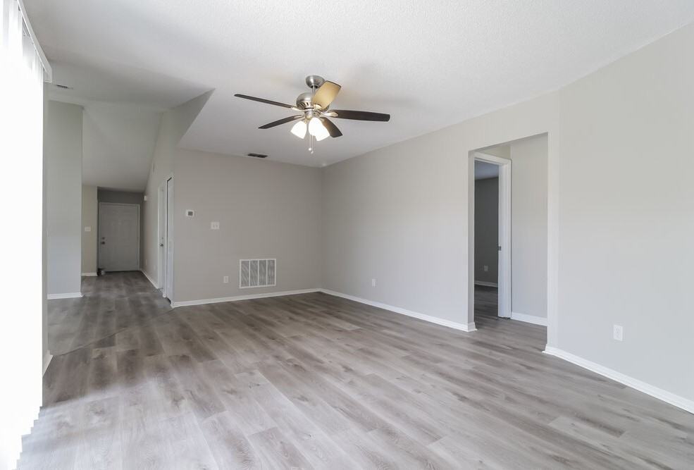 1034 Gore Dr - Photo 3 of 16