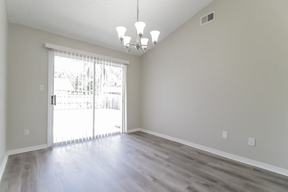 1034 Gore Dr - Photo 5 of 16
