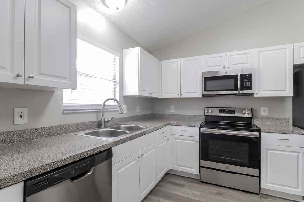 1034 Gore Dr - Photo 6 of 16