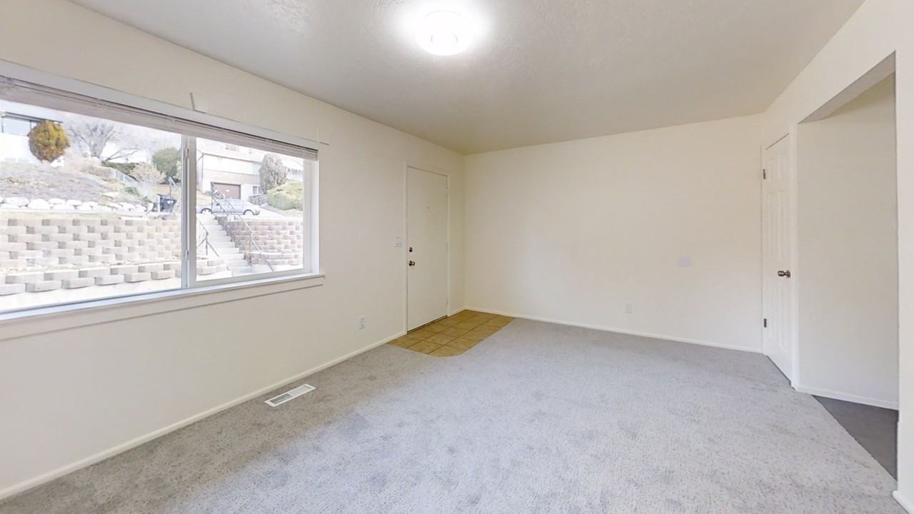 Dakota Avenue, Unit 2084 - Photo 3 of 20
