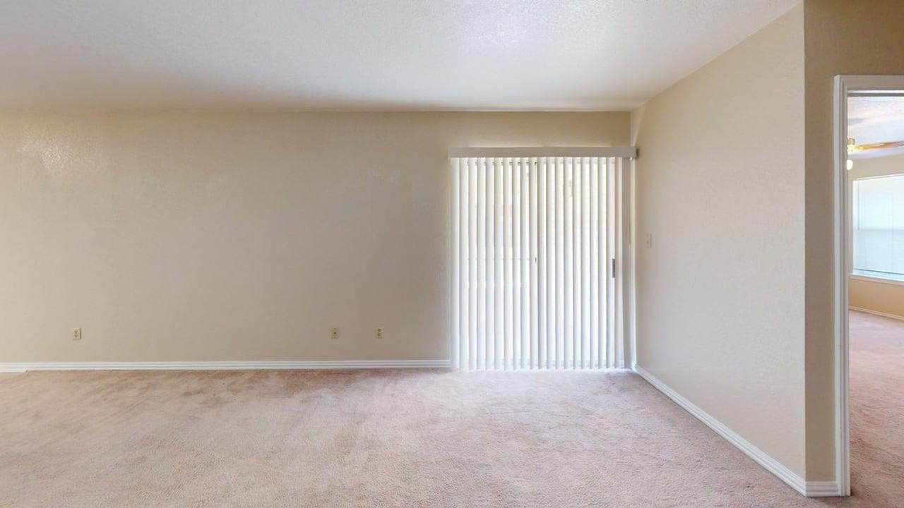4405 Hondo Dr - Photo 6 of 20