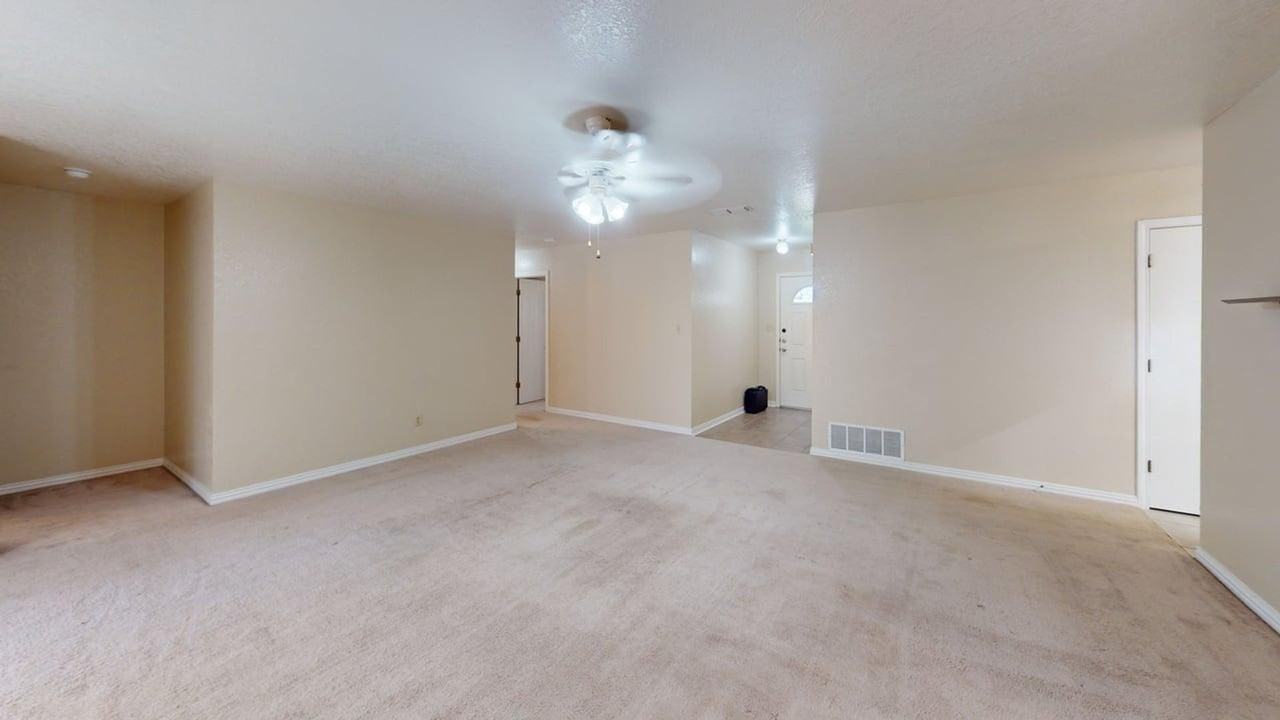 4405 Hondo Dr - Photo 7 of 20