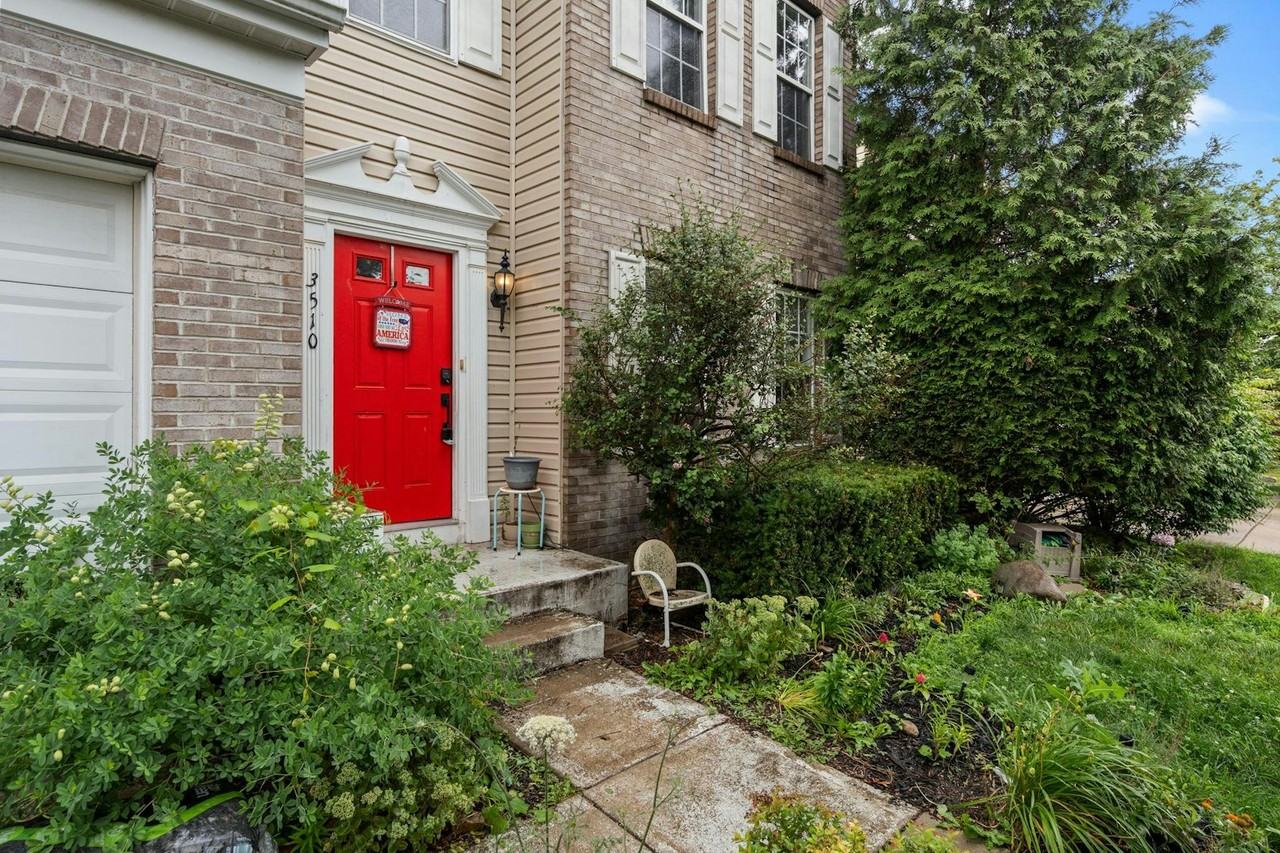 3510 King Edward Way - Photo 3 of 41