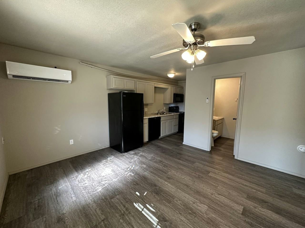 112 South 25th Street, Unit 2 - Photo 5 of 9