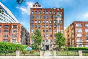 featured image of 158 S Harrison St