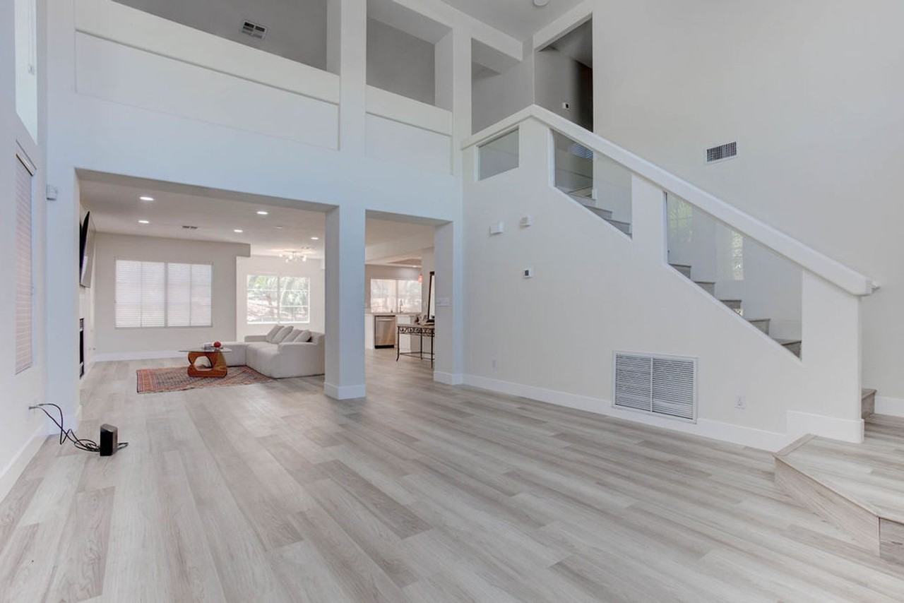 1 Rising Sun Ct - Photo 2 of 50