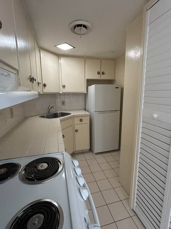 305 - Edgewood Place LP - Photo 2 of 18