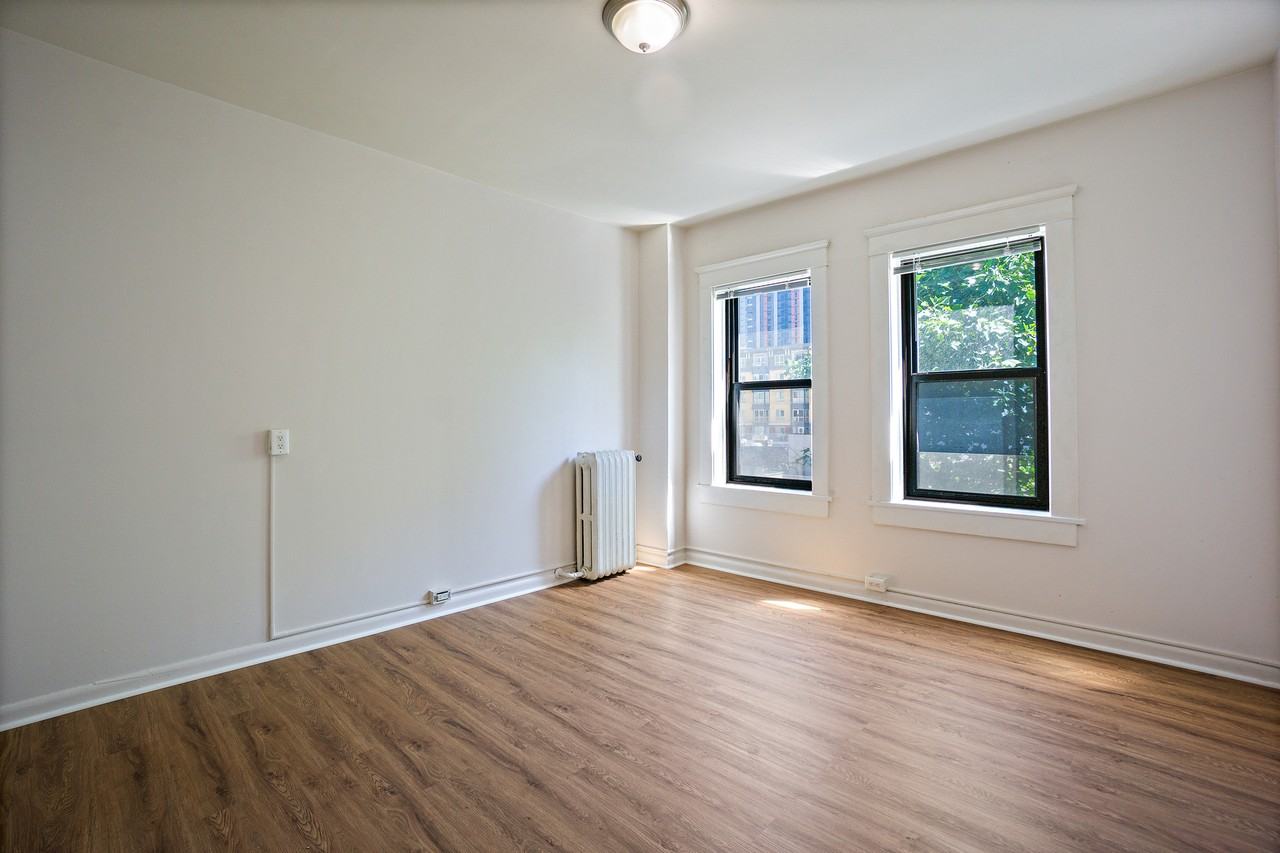 304 Bell Street - Photo 5 of 15