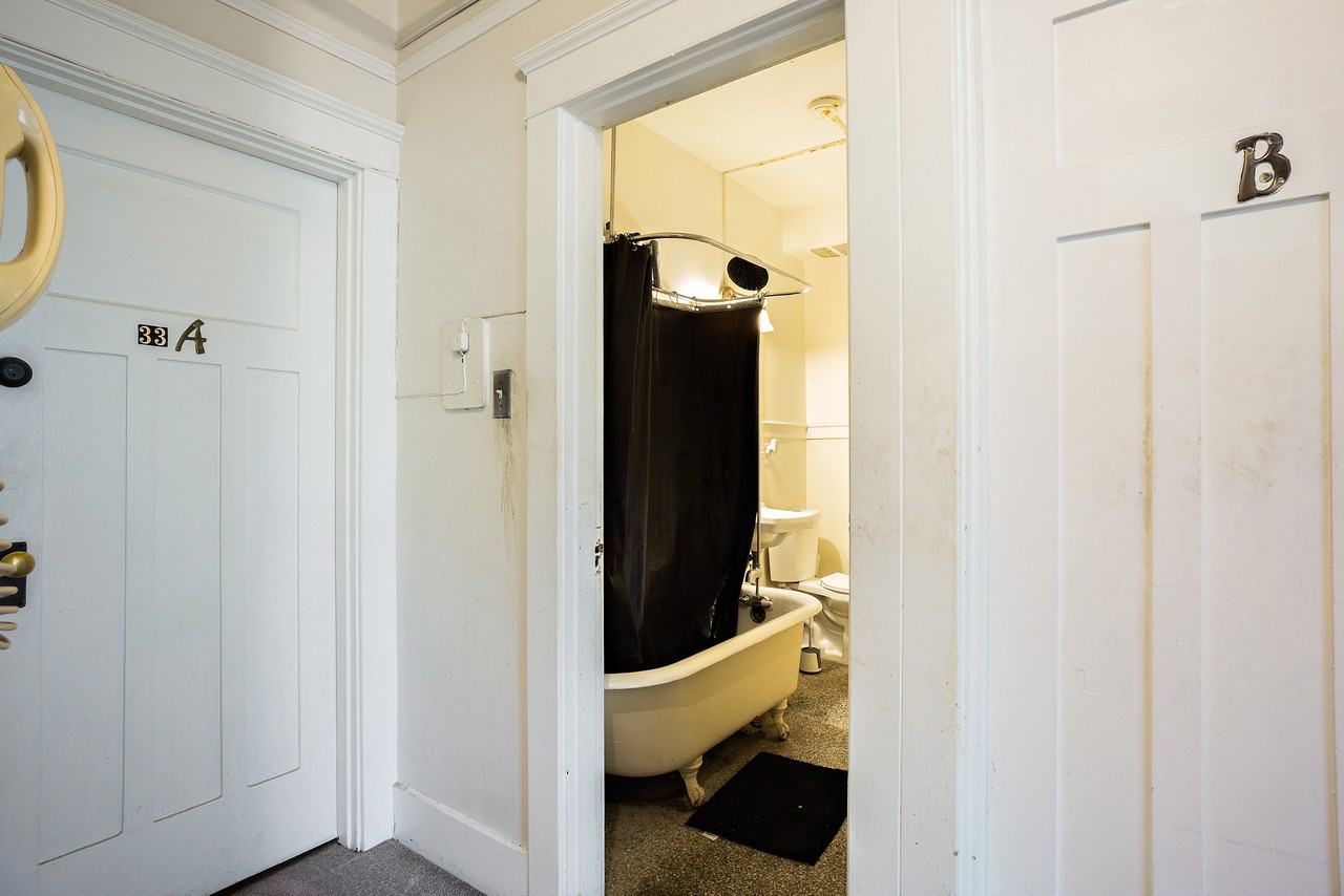 304 Bell Street - Photo 7 of 15