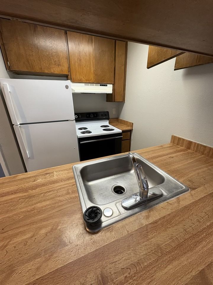 1107 Ramirez Street - Photo 5 of 11