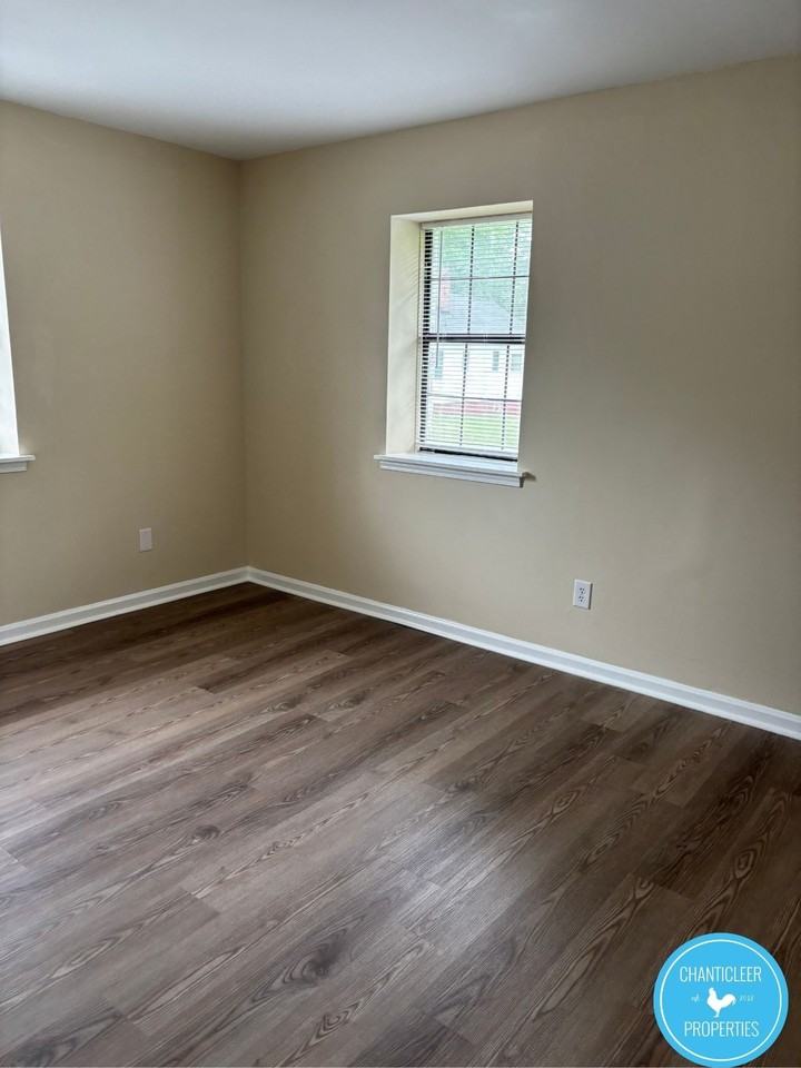 508 East Harden Street - Photo 5 of 10