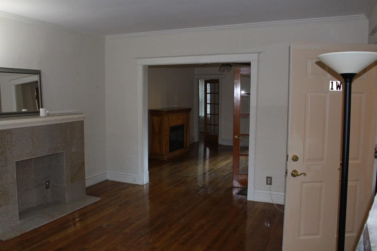 1W - Photo 2 of 18