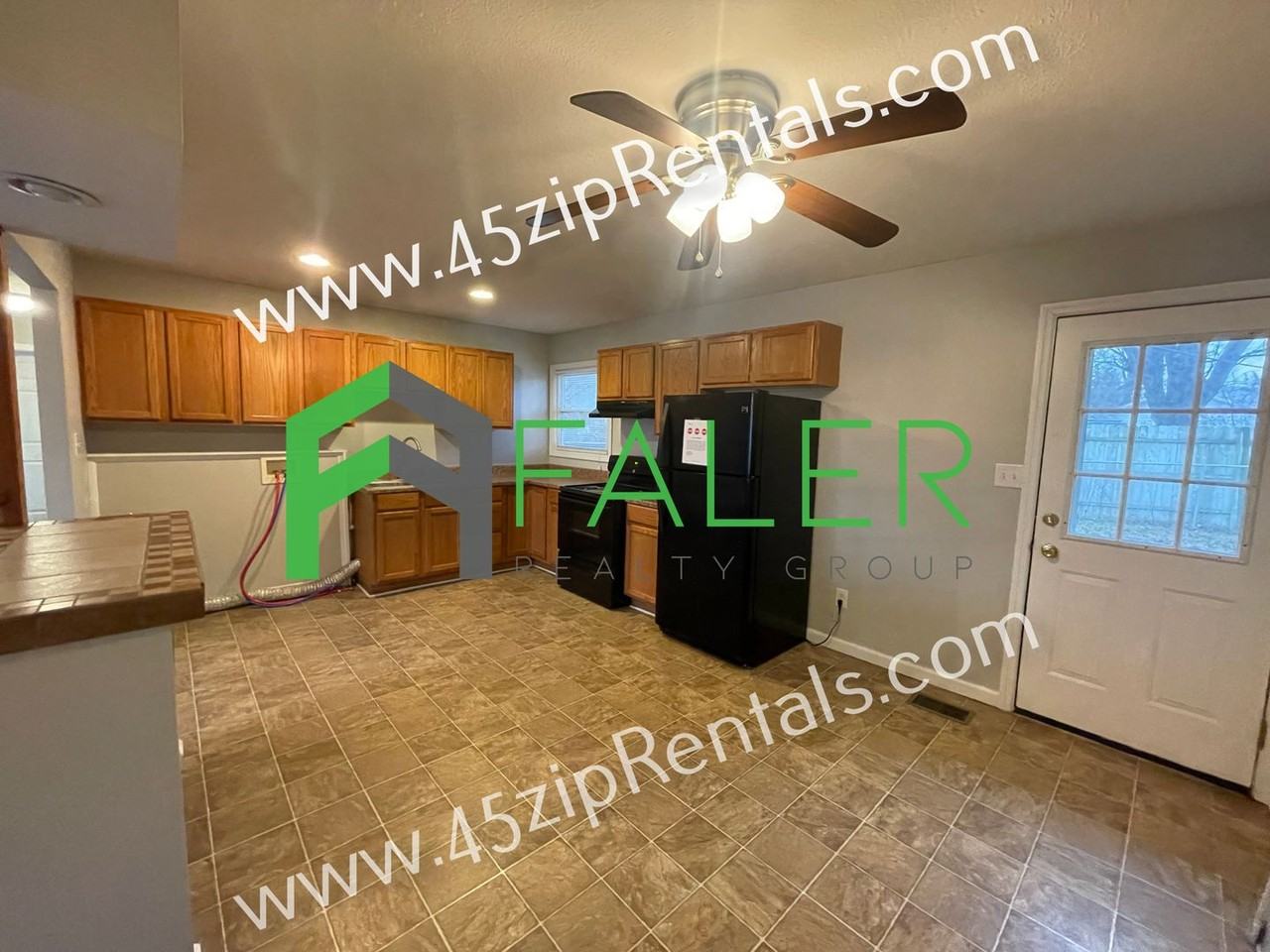 1244 Frost Circle Dr - Photo 4 of 11