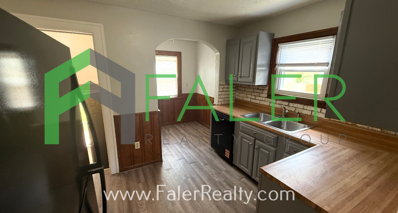 1718 John Glenn Rd - Photo 7 of 15