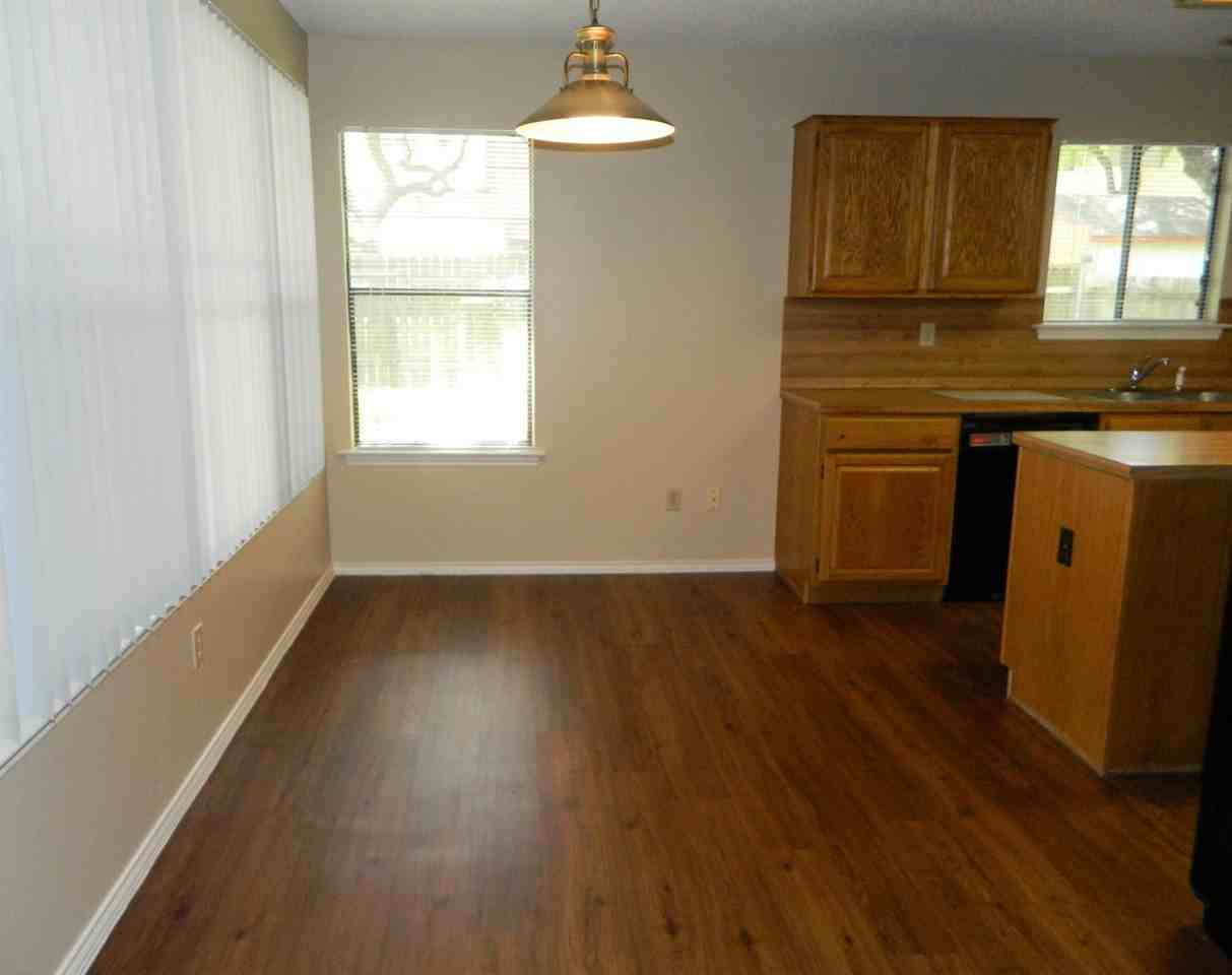 13108 Lubbock Ln - Photo 7 of 13