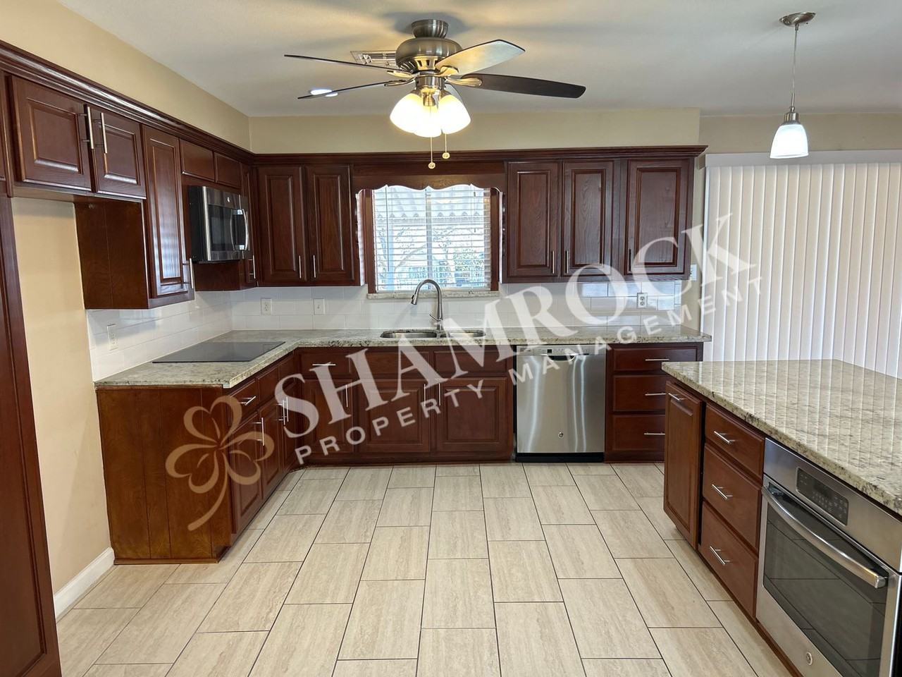 7733 Fairway Rd - Photo 5 of 12