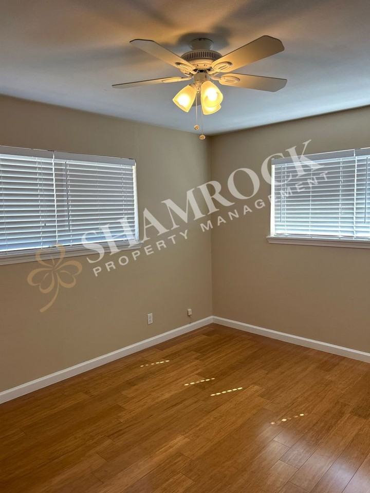 7733 Fairway Rd - Photo 7 of 12