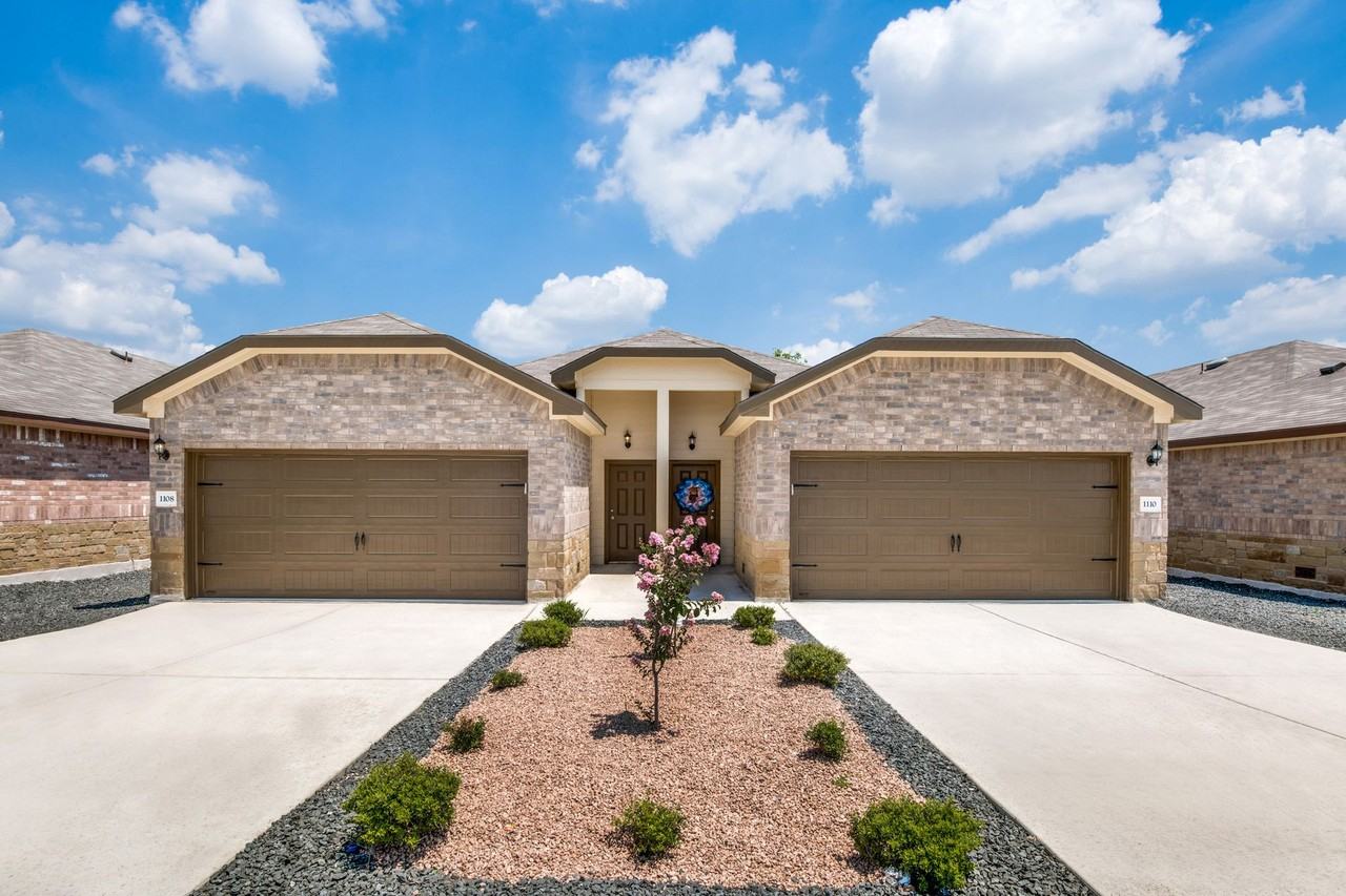Come live in Knox Ridge! - Photo 3 of 22