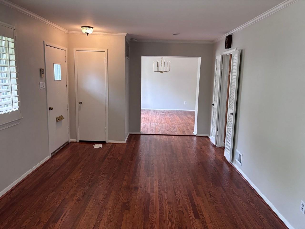 701 Robert Rd - Photo 4 of 9