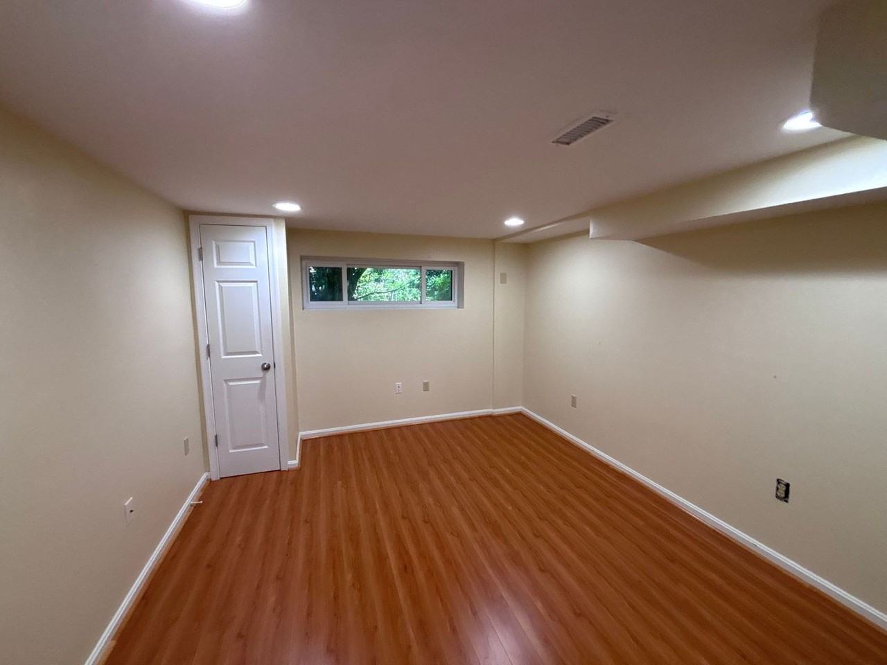 701 Robert Rd - Photo 5 of 9