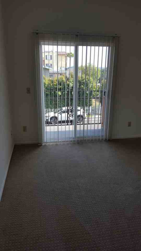 5038 Laurel Canyon - Photo 5 of 19
