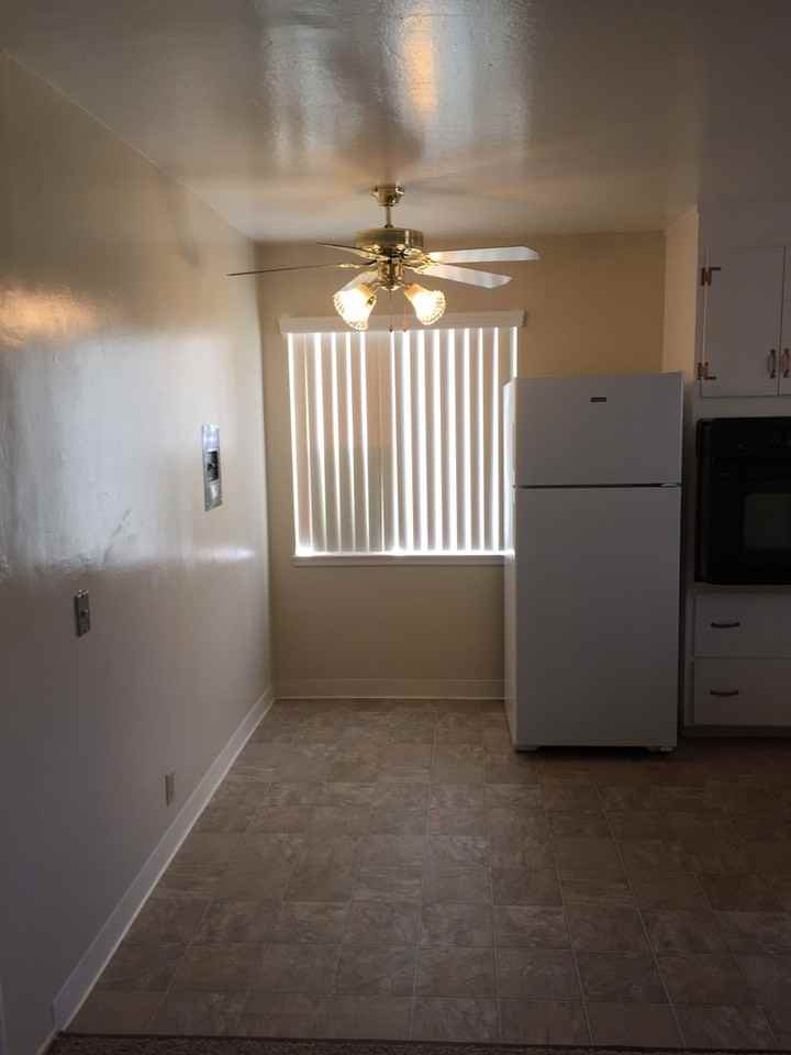 2511 2511 Skykark Drive #4 - Photo 2 of 12