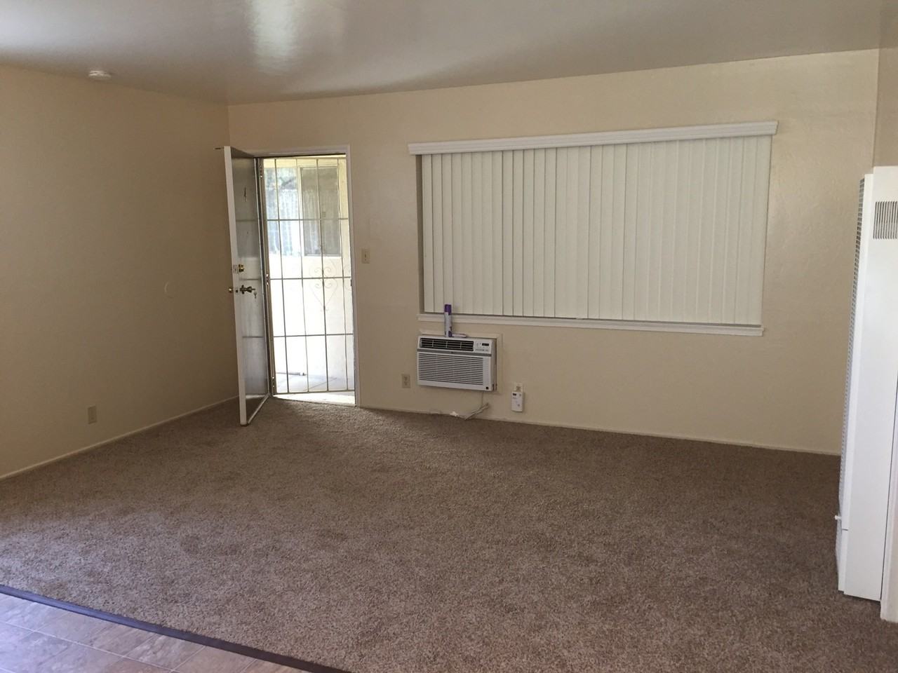 2511 2511 Skykark Drive #4 - Photo 3 of 12