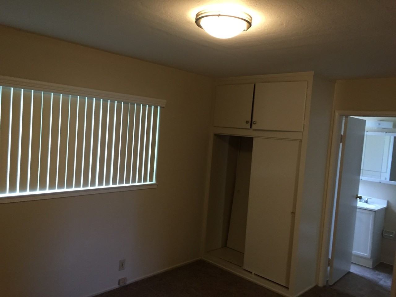 2511 2511 Skykark Drive #4 - Photo 5 of 12