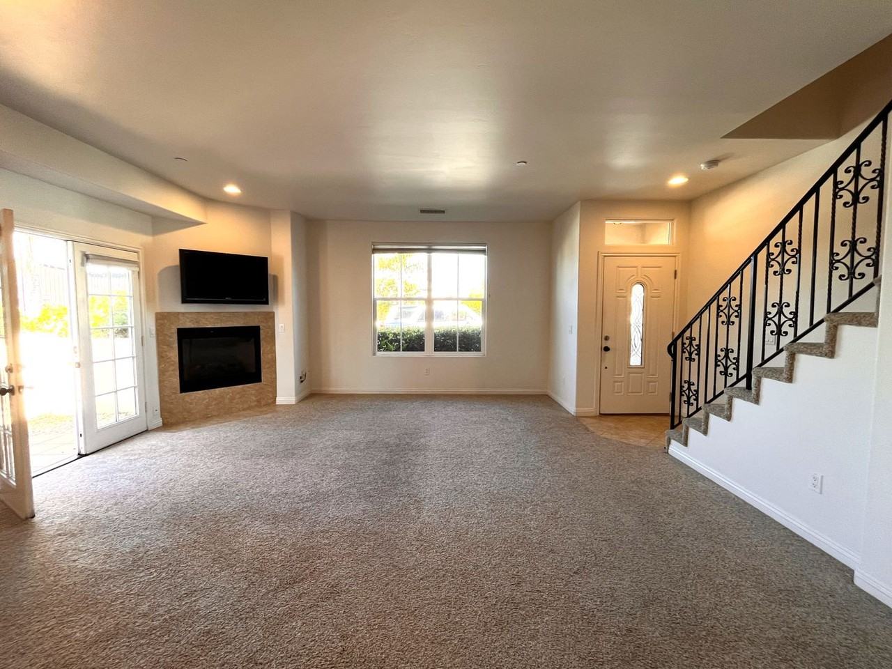 507 Pine Ave - Photo 4 of 36