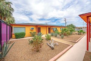 featured image of 220 N 10th St