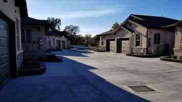 featured image of 105 Jefferson Ct Unit B