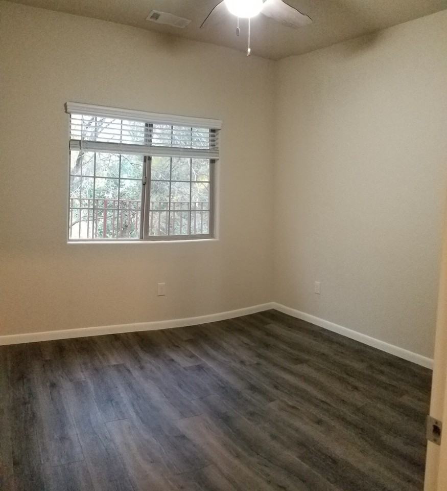 Jefferson Court 105B - Photo 6 of 9