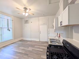featured image of 822 E Carson St #7
