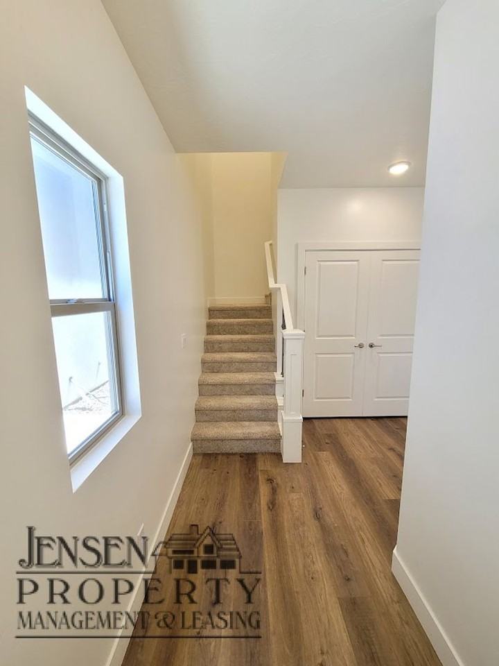 515 S Stewart Creek Cv - Photo 5 of 33