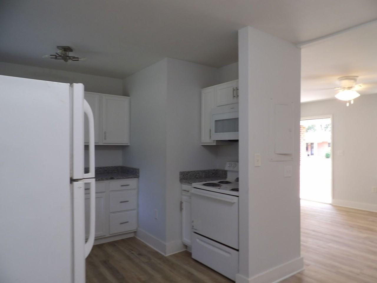 731 Richardson St - Photo 5 of 9