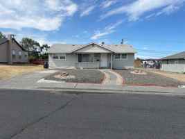 featured image of 524 W Loop Dr
