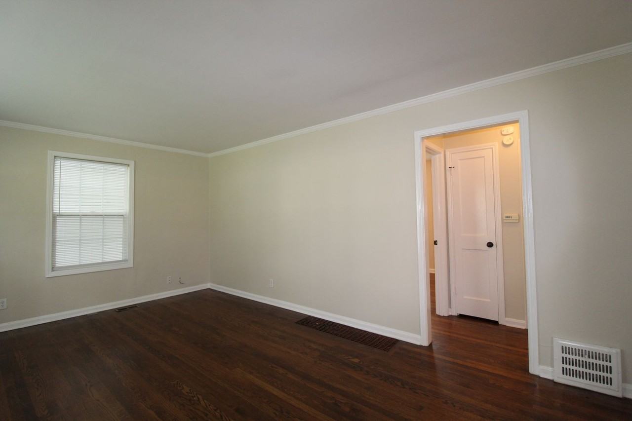 5321 W 50th Ter - Photo 3 of 12