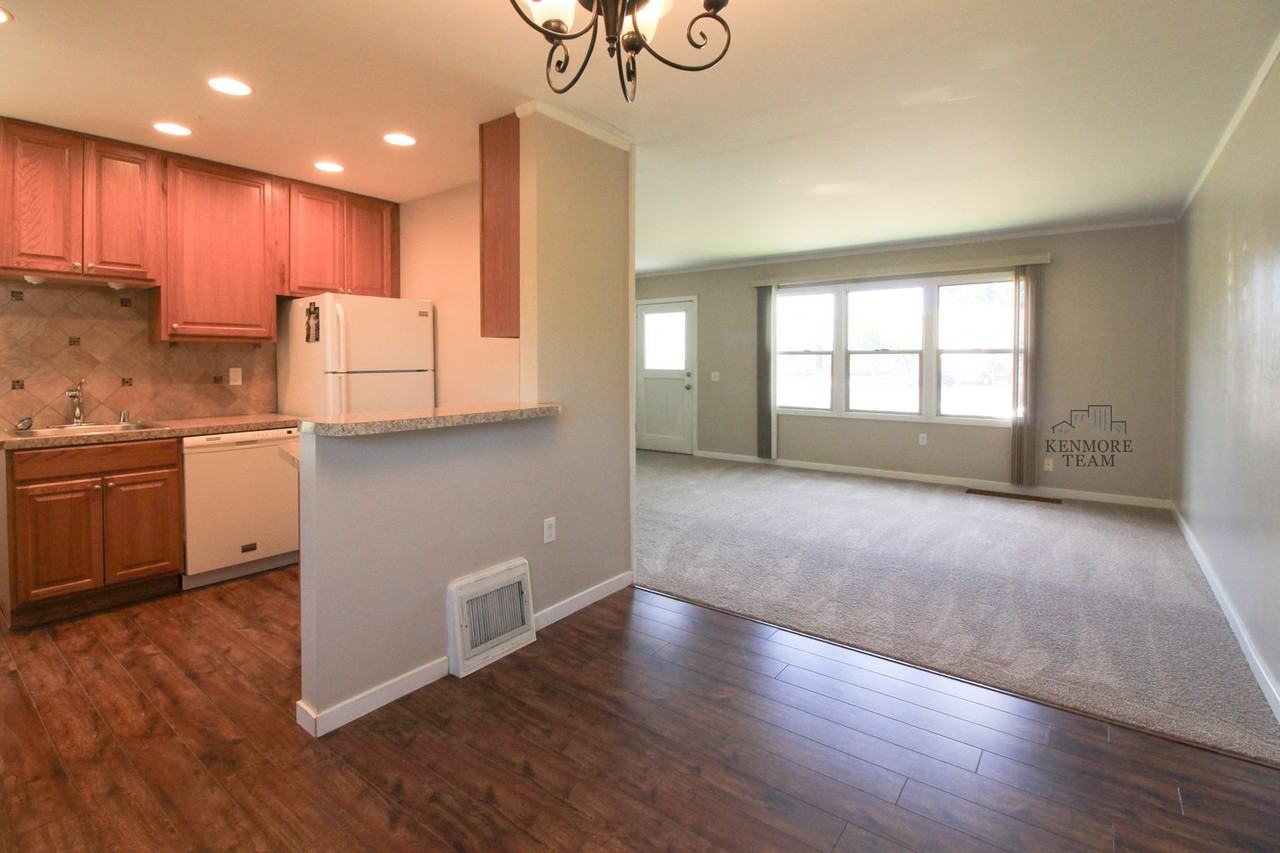 719 Taylor St - Photo 2 of 8